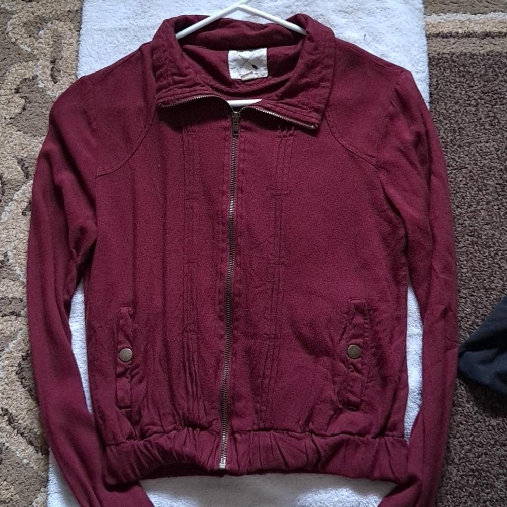 Lightweight zip up jacket